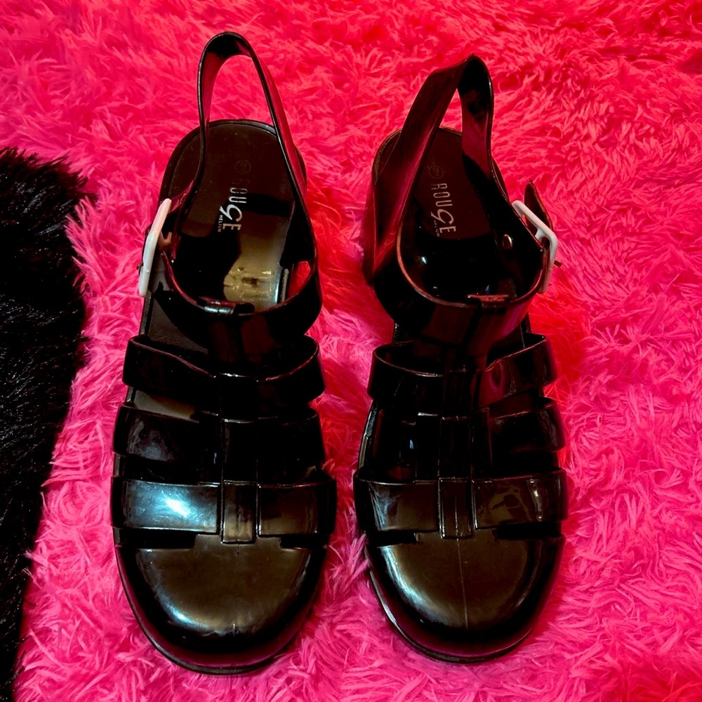 Black jelly heels
